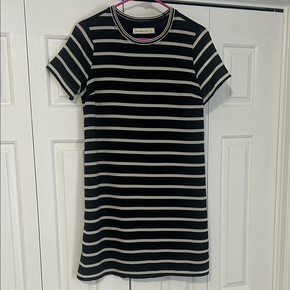 Abercrombie & Fitch Black and White Striped Shirtdress